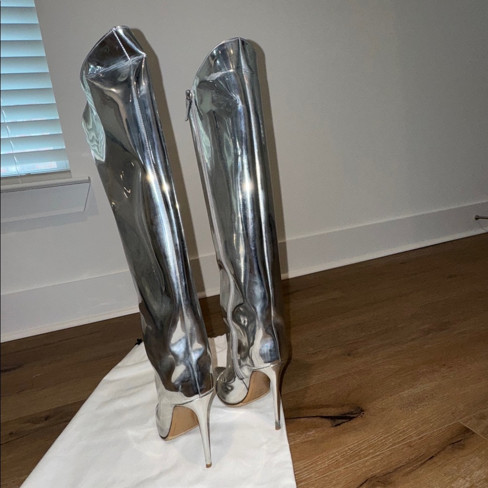 Alexandre Vauthier Metallic Boot - Picture 8 of 11